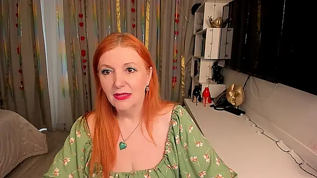Snapshot of Fire-Fox-One chatting on 03-08-25, 11:27 Fire-Fox-One online show from 03-08-25, 11:27
