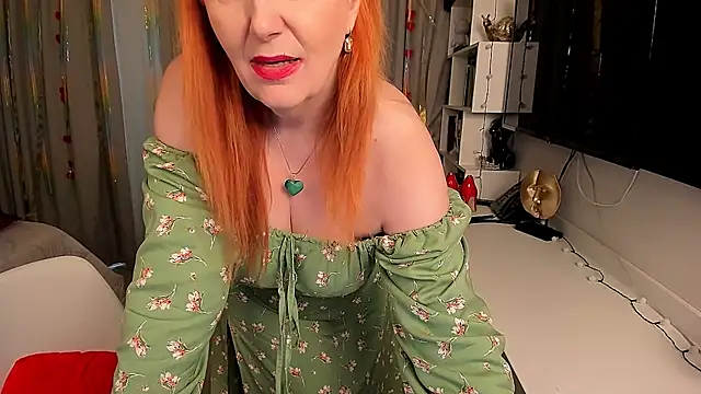 Snapshot of Fire-Fox-One chatting on 03-08-25, 02:30 Fire-Fox-One online show from 03-08-25, 02:30