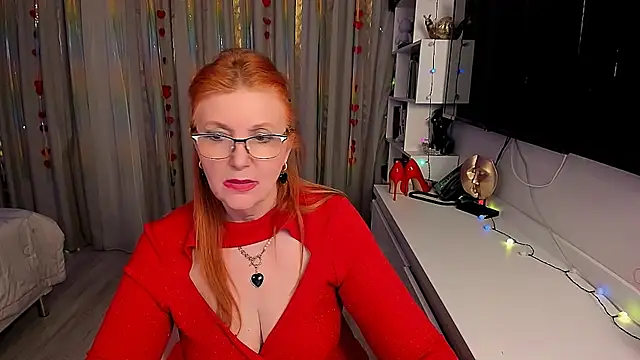 Snapshot of Fire-Fox-One chatting on 03-09-25, 11:56 Fire-Fox-One online show from 03-09-25, 11:56