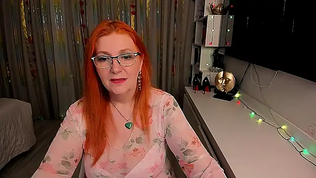 Snapshot of Fire-Fox-One chatting on 03-15-25, 07:16 Fire-Fox-One online show from 03-15-25, 07:16