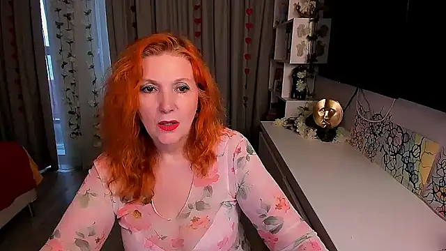 Snapshot of Fire-Fox-One chatting on 09-13-25, 02:50 Fire-Fox-One online show from 09-13-25, 02:50