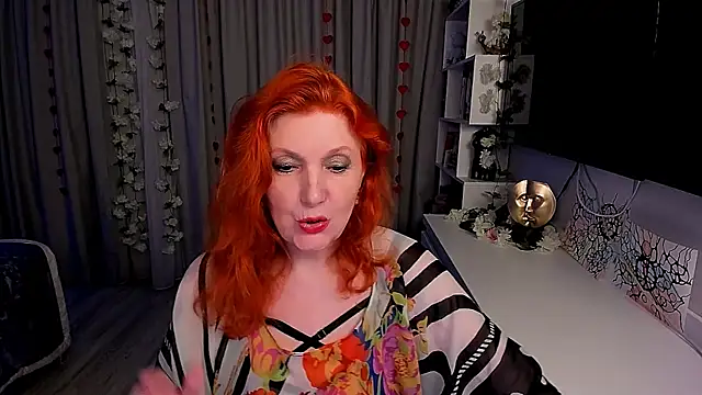 Snapshot of Fire-Fox-One chatting on 09-20-25, 09:27 Fire-Fox-One online show from 09-20-25, 09:27