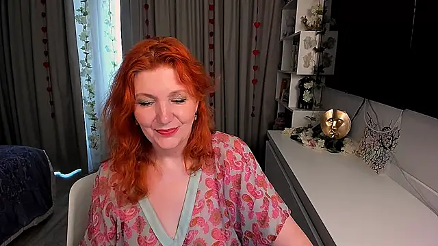 Snapshot of Fire-Fox-One chatting on 09-28-25, 07:36 Fire-Fox-One online show from 09-28-25, 07:36