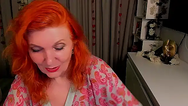 Snapshot of Fire-Fox-One chatting on 10-06-25, 07:33 Fire-Fox-One online show from 10-06-25, 07:33