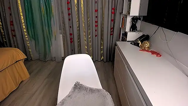 Fire-Fox-One online show from 03-21-26, 09:51