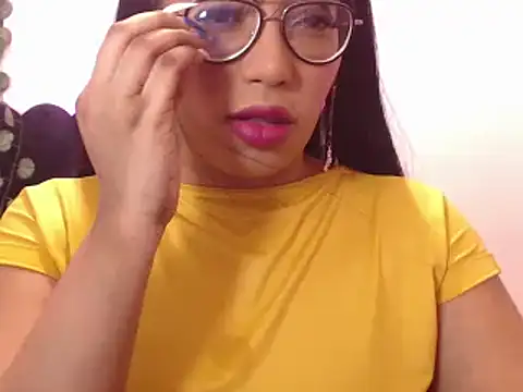 AmyBriiggs online show from 09-29-25, 04:06