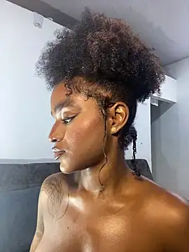 Zizi-campbel online show from 03-13-25, 08:15