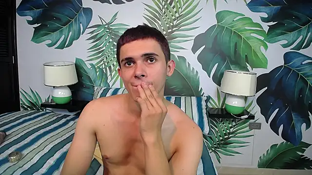 Snapshot of Gurvinder_1 chatting on 01-18-25, 11:00 Gurvinder 1 online show from 01-18-25, 11:00