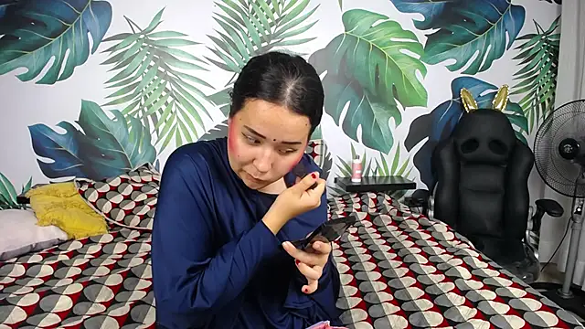 Snapshot of Gurvinder_1 chatting on 02-20-25, 06:02 Gurvinder 1 online show from 02-20-25, 06:02