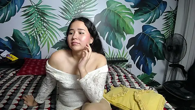 Snapshot of Gurvinder_1 chatting on 02-21-25, 02:59 Gurvinder 1 online show from 02-21-25, 02:59