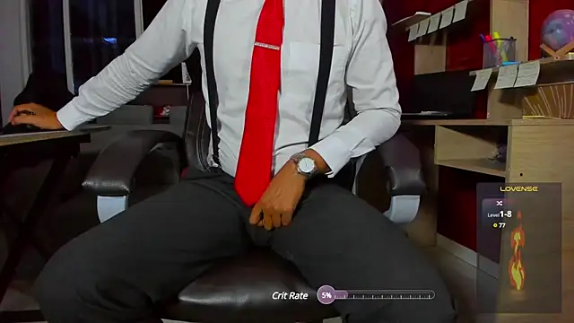 Snapshot of Hideintheoffice chatting on 12-27-24, 12:07 Hideintheoffice online show from 12-27-24, 12:07