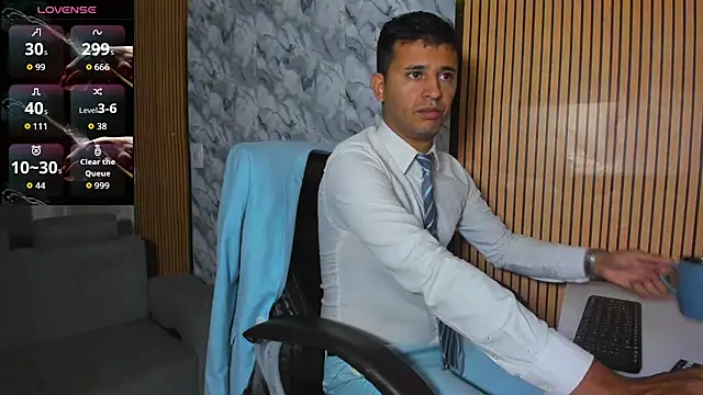 Hideintheoffice online show from 12-15-25, 09:57