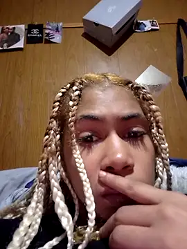 Snapshot of carmelbbyx22 chatting on 05-16-26, 11:14 carmelbbyx22 online show from 05-16-26, 11:14