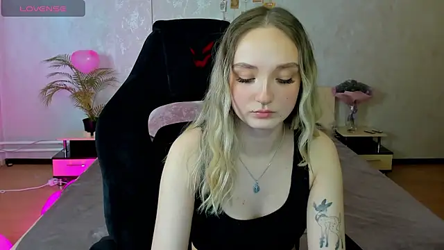 Cheryl  Brown online show from 02-17-25, 04:42