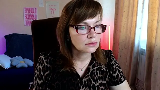 Snapshot of Miss_Moren chatting on 06-25-26, 04:12 Miss Moren online show from 06-25-26, 04:12