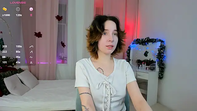 lilithlunna online show from 01-02-25, 10:11