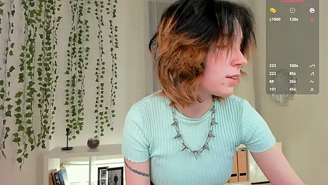 lilithlunna online show from 01-21-25, 05:20