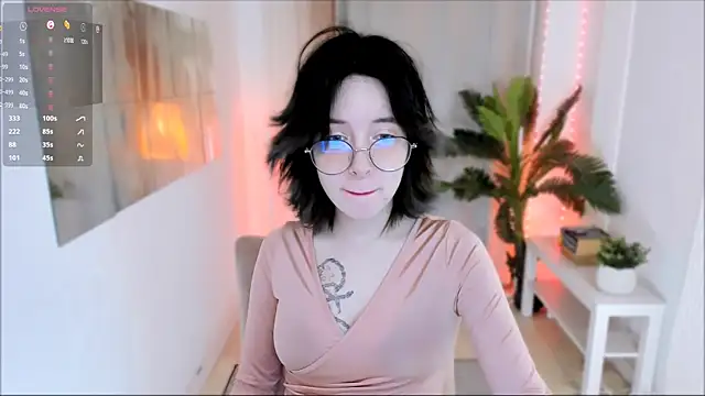 lilithlunna online show from 01-31-25, 10:10