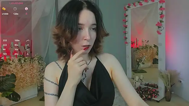 lilithlunna online show from 03-05-25, 04:35