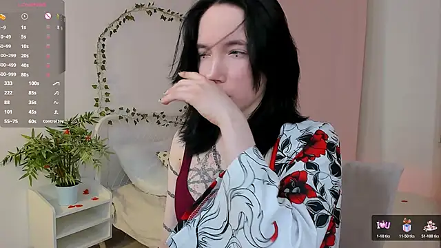 lilithlunna online show from 10-19-25, 10:21