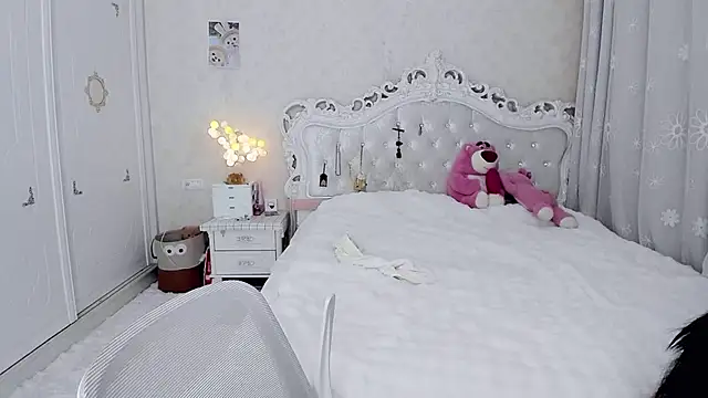 Snapshot of Tomakto chatting on 01-18-25, 11:00 Tomakto online show from 01-18-25, 11:00