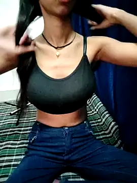 Snapshot of Liza-rani chatting on 01-25-25, 12:05 Liza-rani online show from 01-25-25, 12:05