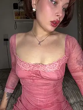 Snapshot of AmmyRich1 chatting on 06-11-26, 04:32 AmmyRich1 online show from 06-11-26, 04:32