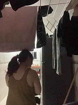 Ema kraus online show from 03-17-26, 02:16