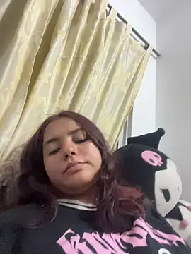 Ema kraus online show from 04-17-26, 02:47