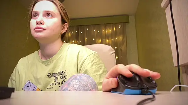 Snapshot of IlonaMurf chatting on 01-17-25, 01:35 IlonaMurf online show from 01-17-25, 01:35