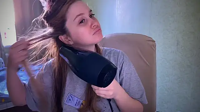 Snapshot of IlonaMurf chatting on 02-21-25, 08:40 IlonaMurf online show from 02-21-25, 08:40