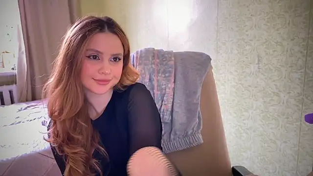 Snapshot of IlonaMurf chatting on 03-19-25, 11:50 IlonaMurf online show from 03-19-25, 11:50