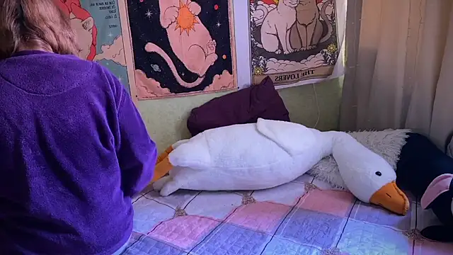 Snapshot of IlonaMurf chatting on 03-21-25, 06:05 IlonaMurf online show from 03-21-25, 06:05