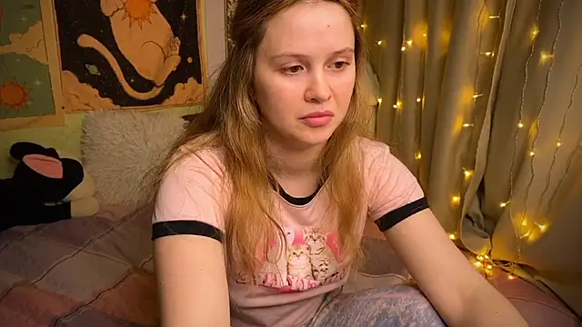 Snapshot of IlonaMurf chatting on 03-22-25, 06:36 IlonaMurf online show from 03-22-25, 06:36