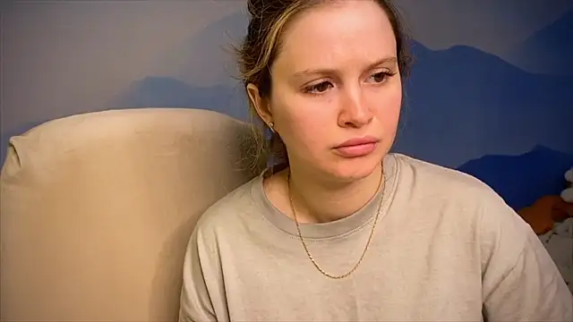 Snapshot of IlonaMurf chatting on 09-11-25, 10:04 IlonaMurf online show from 09-11-25, 10:04