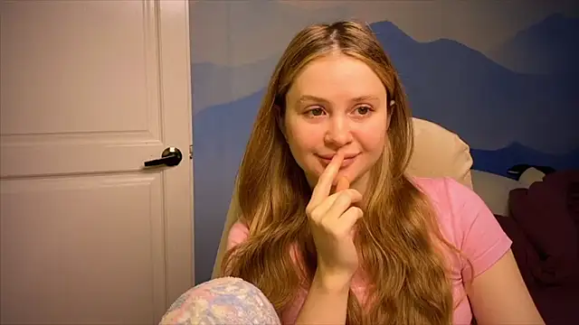 Snapshot of IlonaMurf chatting on 10-20-25, 07:20 IlonaMurf online show from 10-20-25, 07:20