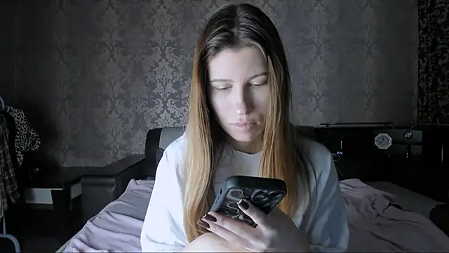 Agnes Allenn online show from 10-20-25, 09:21