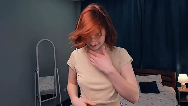 Snapshot of QuennaFell chatting on 12-25-24, 02:23 QuennaFell online show from 12-25-24, 02:23