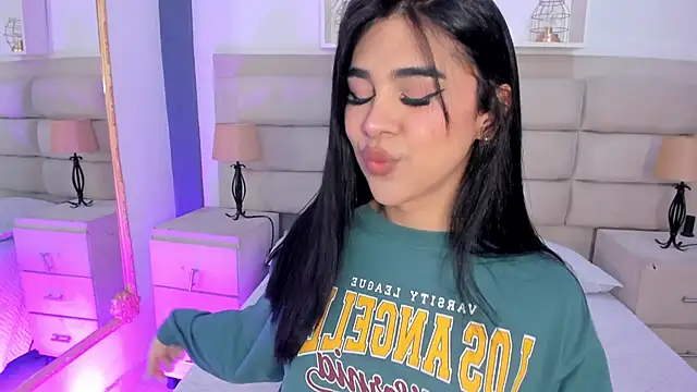 RoseCassie online show from 09-29-25, 01:27