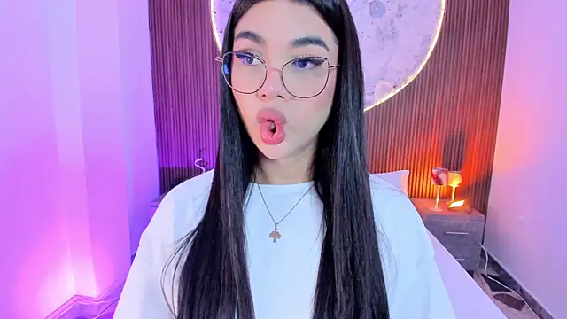 RoseCassie online show from 05-25-26, 02:23
