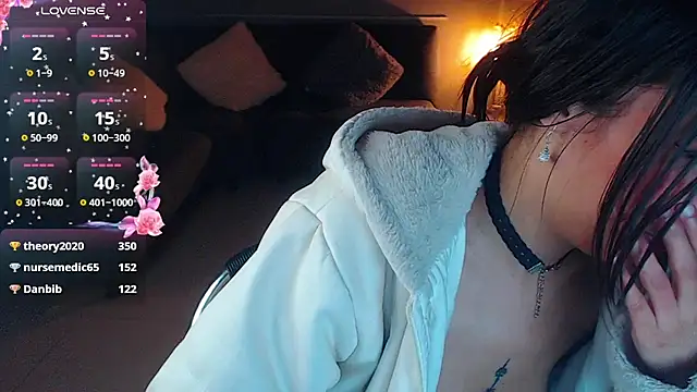 mia collens online show from 01-28-25, 07:32