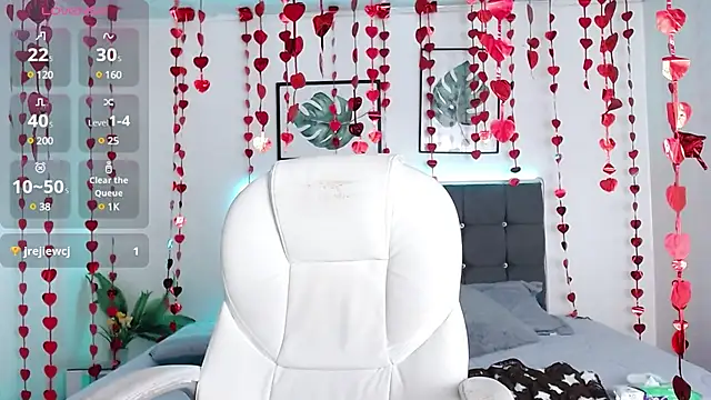 mia collens online show from 02-12-25, 02:24