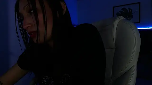 mia collens online show from 09-13-25, 03:06