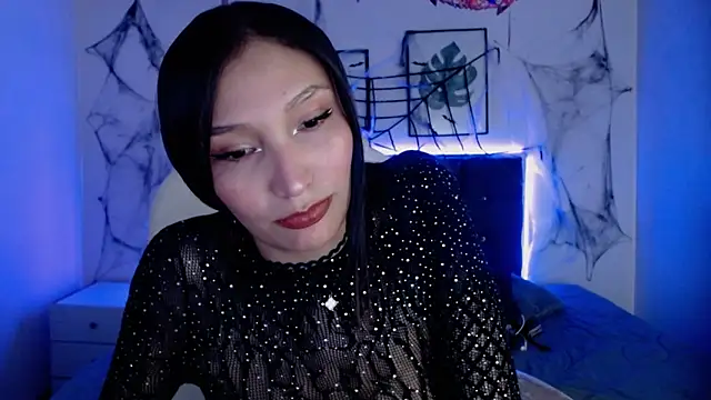 mia collens online show from 10-31-25, 03:18