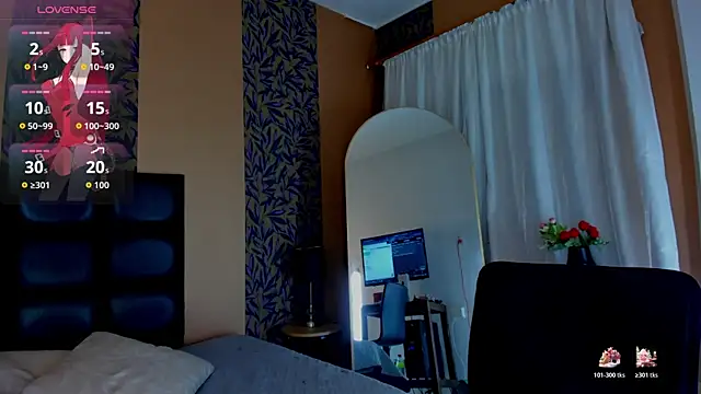 hinata itachi online show from 11-24-25, 11:15