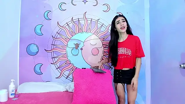 Mariana 16  online show from 11-13-25, 02:49