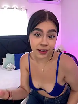 Lily Woodz online show from 04-12-26, 02:44