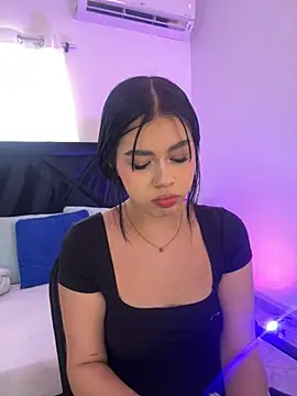 Snapshot of Lily_Woodz chatting on 05-28-26, 07:11 Lily Woodz online show from 05-28-26, 07:11