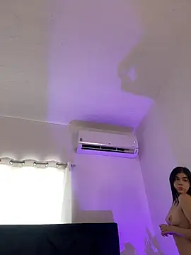 Snapshot of Lily_Woodz chatting on 07-05-26, 02:24 Lily Woodz online show from 07-05-26, 02:24