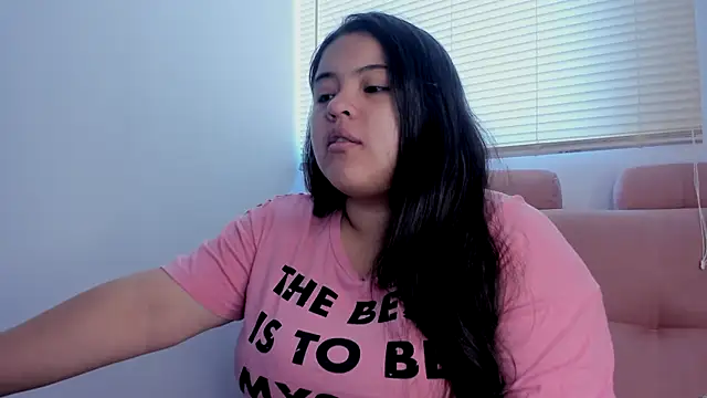 lizzie c online show from 10-23-25, 01:43